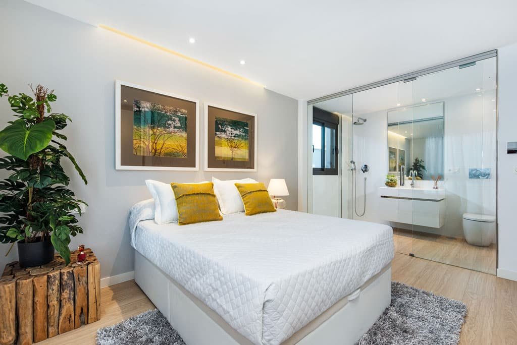 In der prestigeträchtigen Gegend von Ciudad Quesada gelegen, bieten diese freistehenden Immobilien eine exklusive und ruhige Umgebung. Mit nur zwei v