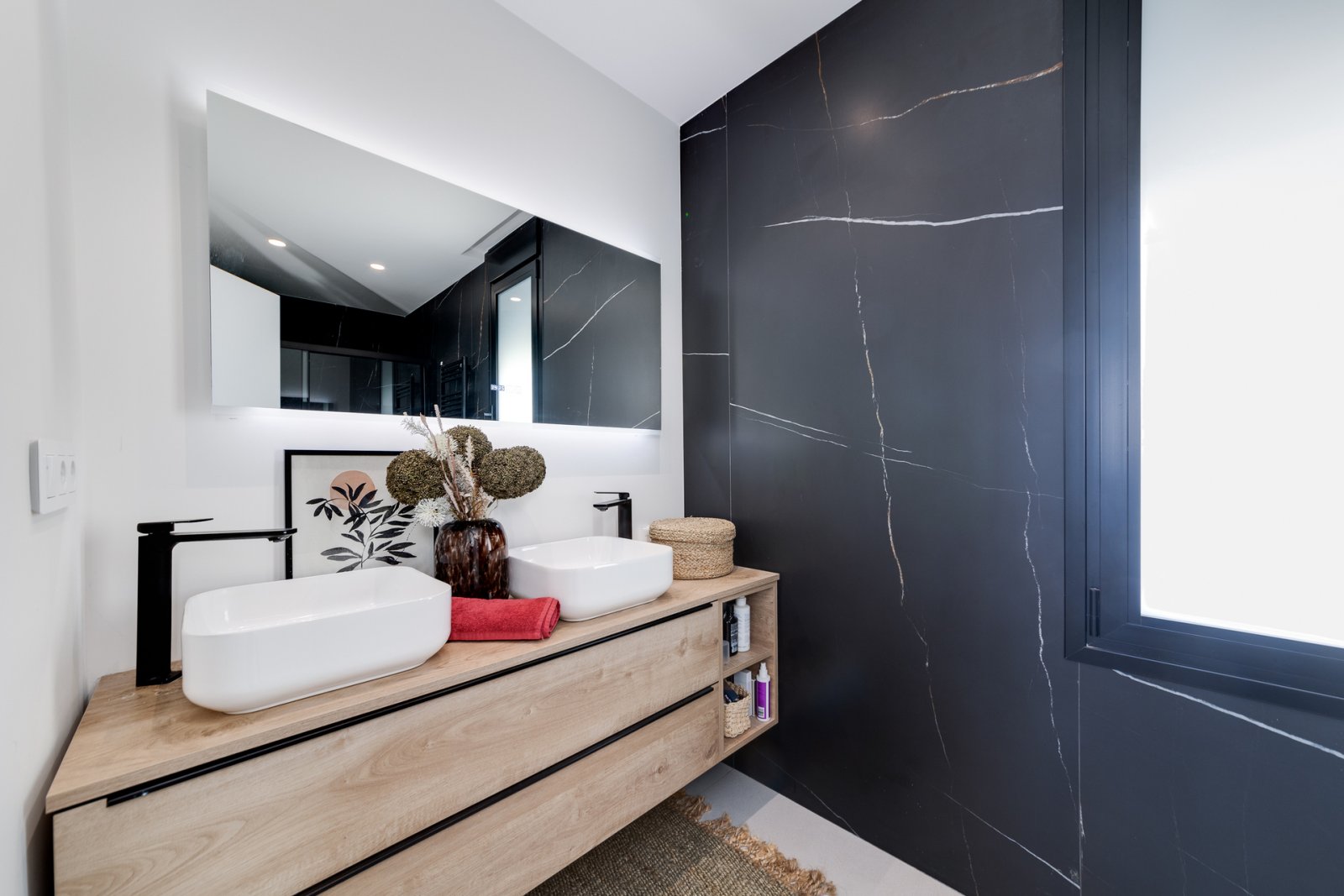 Letzte verfügbare Immobilie! Verpassen Sie nicht diese einmalige Gelegenheit, die letzte freistehende Villa in dieser exklusiven Boutique-Wohnanlage