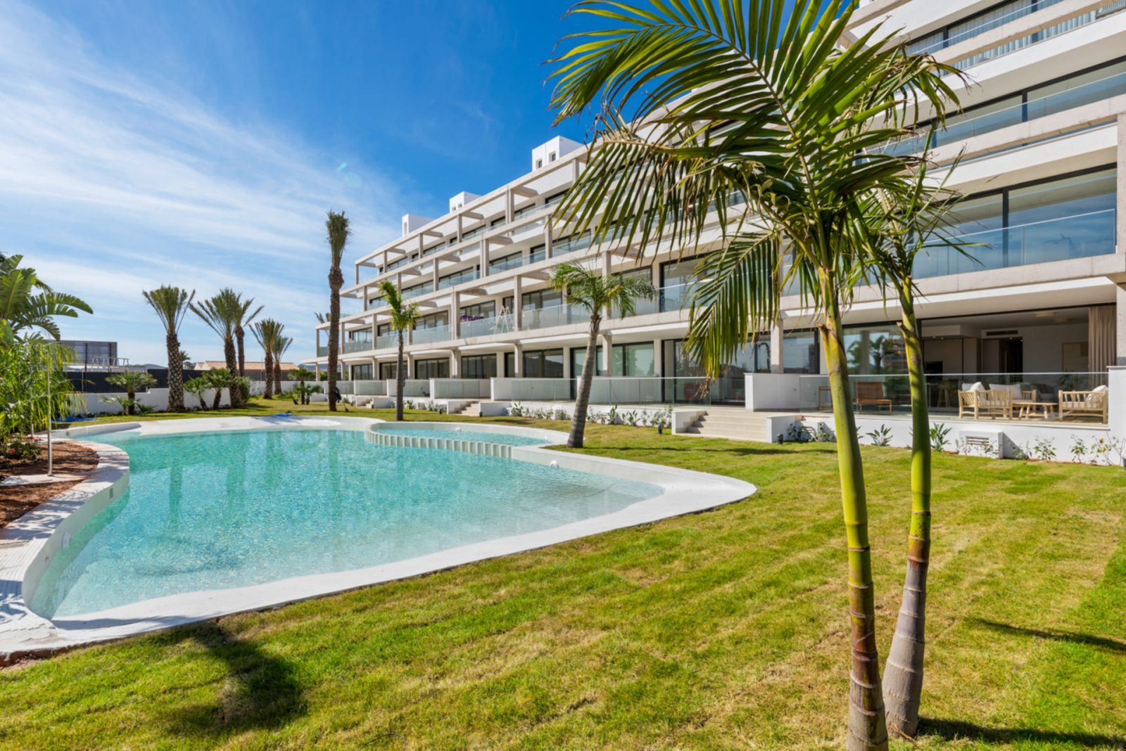 Dieses Wohnresort auf den charmanten Kleinen Inseln bietet ein einzigartiges Wohnerlebnis mit Meerblick. Es besteht aus 33 Immobilien, und die Bewohn