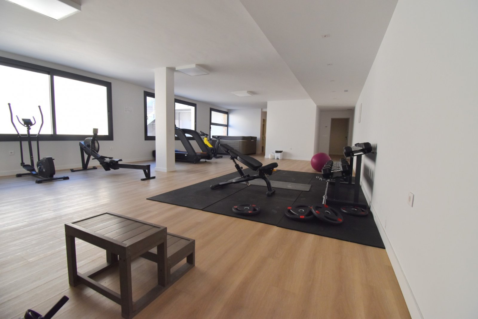 This South Facing, Three Bedroom, 2nd Floor Apartment in Playa Flamenca is located in a highly sought-after area of the Orihuela Costa, close to a w