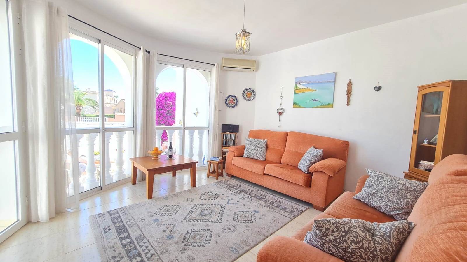 Nestled within the highly desirable residential area of La Florida, Orihuela Costa, this beautifully maintained detached villa offers the perfect co
