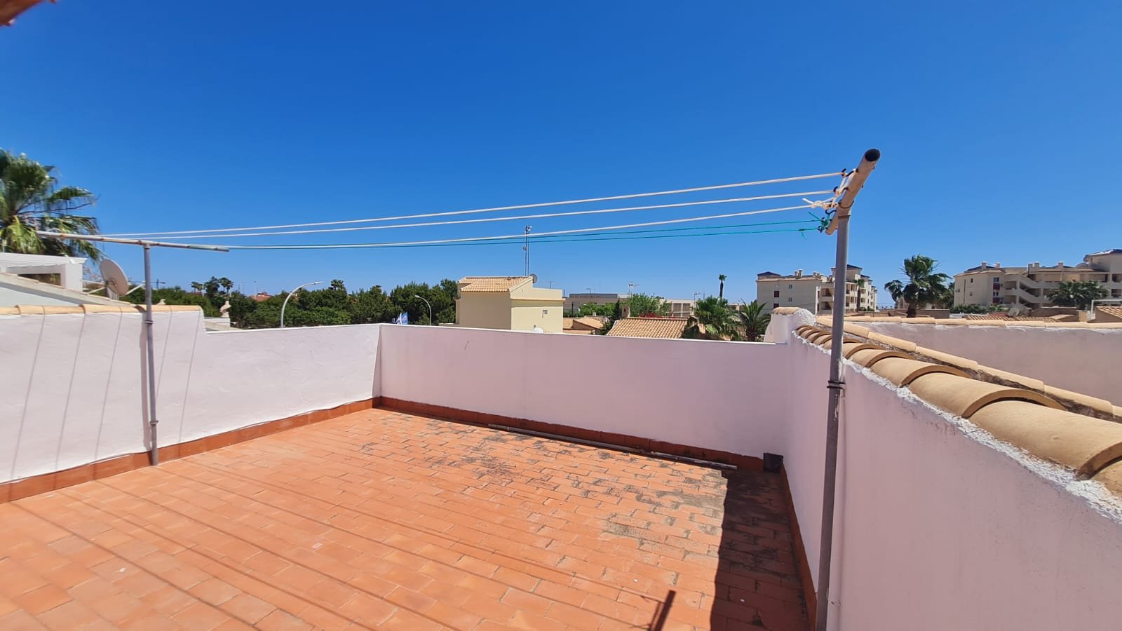 Nestled within the highly desirable residential area of La Florida, Orihuela Costa, this beautifully maintained detached villa offers the perfect co