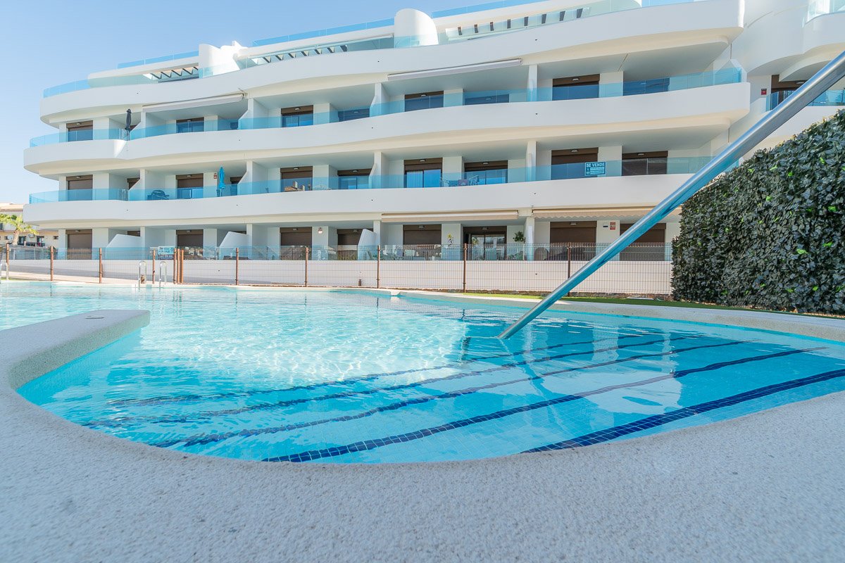 In der wunderschönen Orihuela Costa gelegen, bietet diese exklusive Wohnanlage eine Vielzahl von Wohnmöglichkeiten, die sich an unterschiedliche Bedü