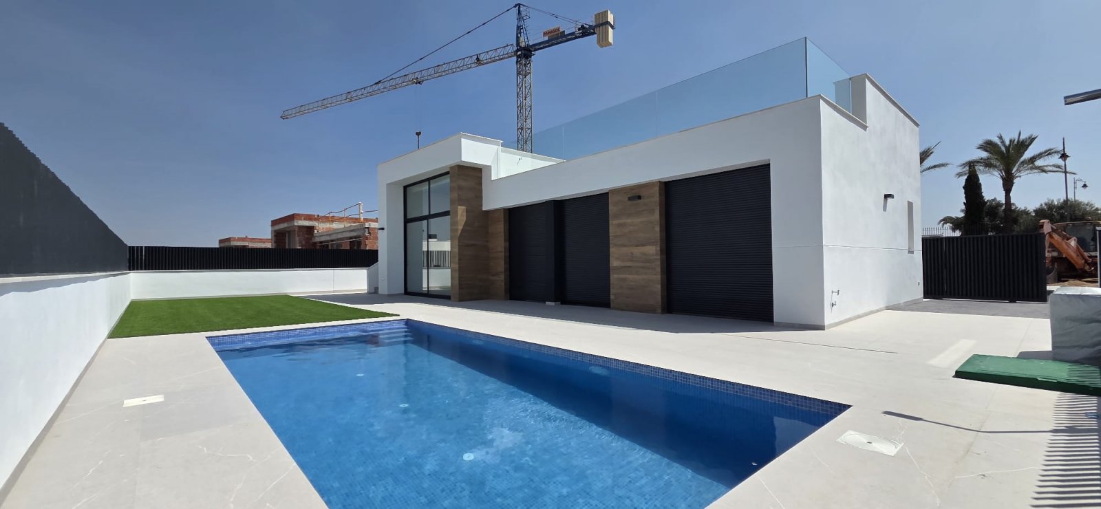  Im prestigeträchtigen Condado de Alhama gelegen, bieten diese Immobilien eine perfekte Kombination aus Luxus und Komfort. Mit insgesamt 47 Einheiten 