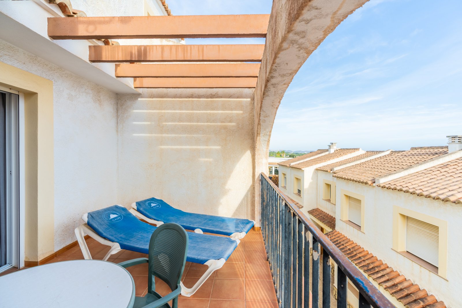 In der schönen Stadt Calpe gelegen, bietet diese Wohnanlage eine Vielzahl von Wohnmöglichkeiten, die auf unterschiedliche Bedürfnisse und Vorlieben z