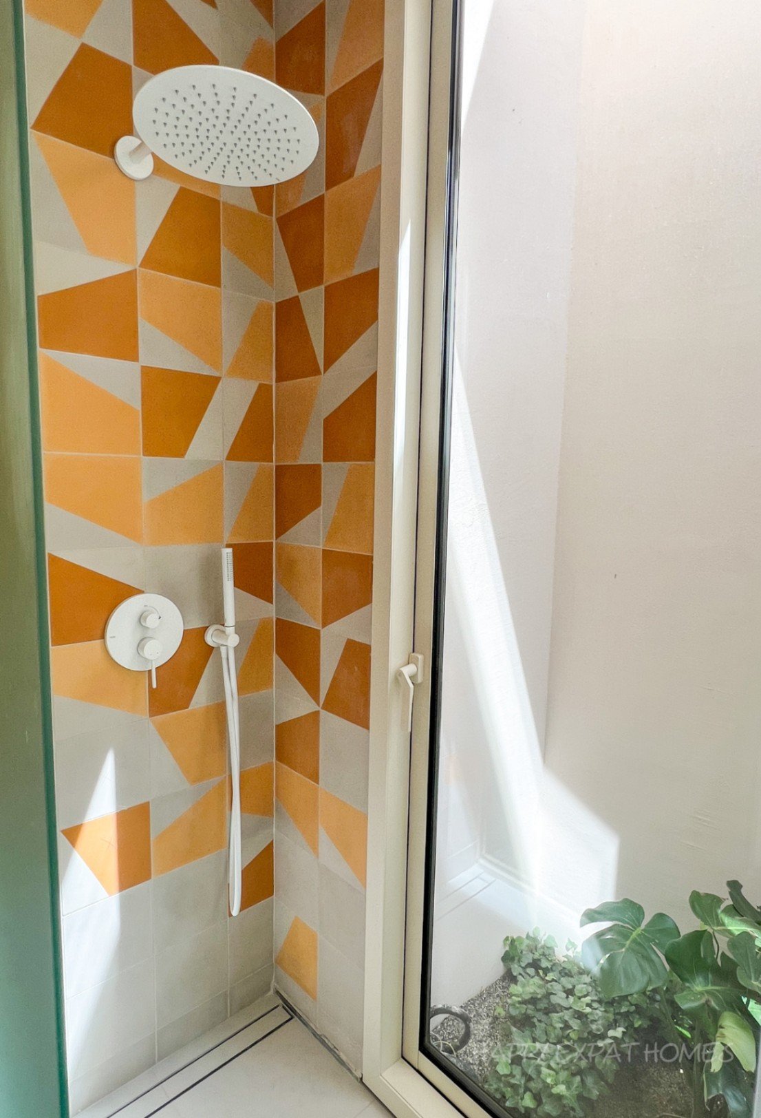 Zeitgenössische Öko-Villa: Wo Natur auf modernes Design trifftMas Alba – Ein nachhaltiges Refugium 5 Minuten von Sitges entfernt Erleben Sie ein Z