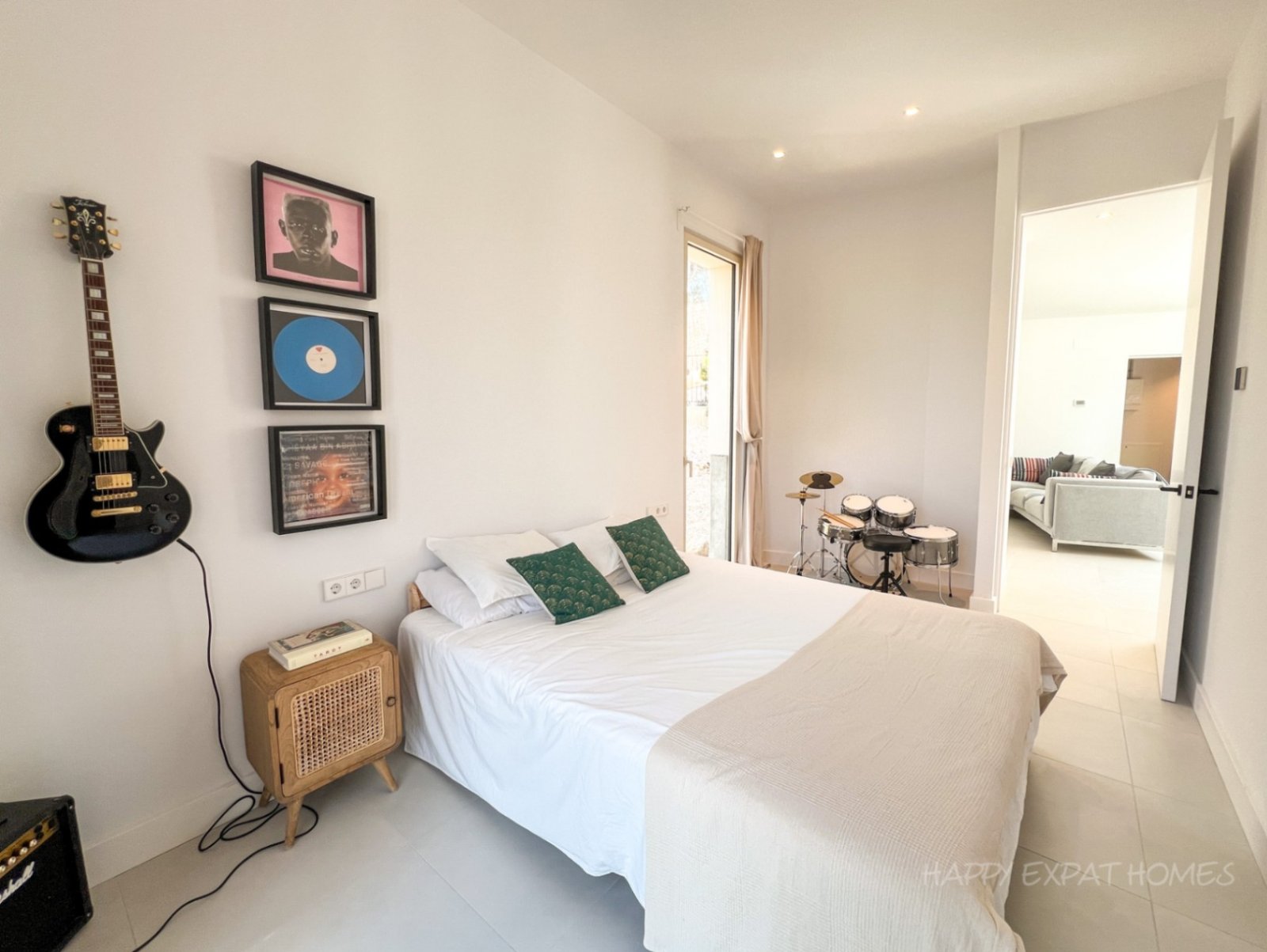Zeitgenössische Öko-Villa: Wo Natur auf modernes Design trifftMas Alba – Ein nachhaltiges Refugium 5 Minuten von Sitges entfernt Erleben Sie ein Z