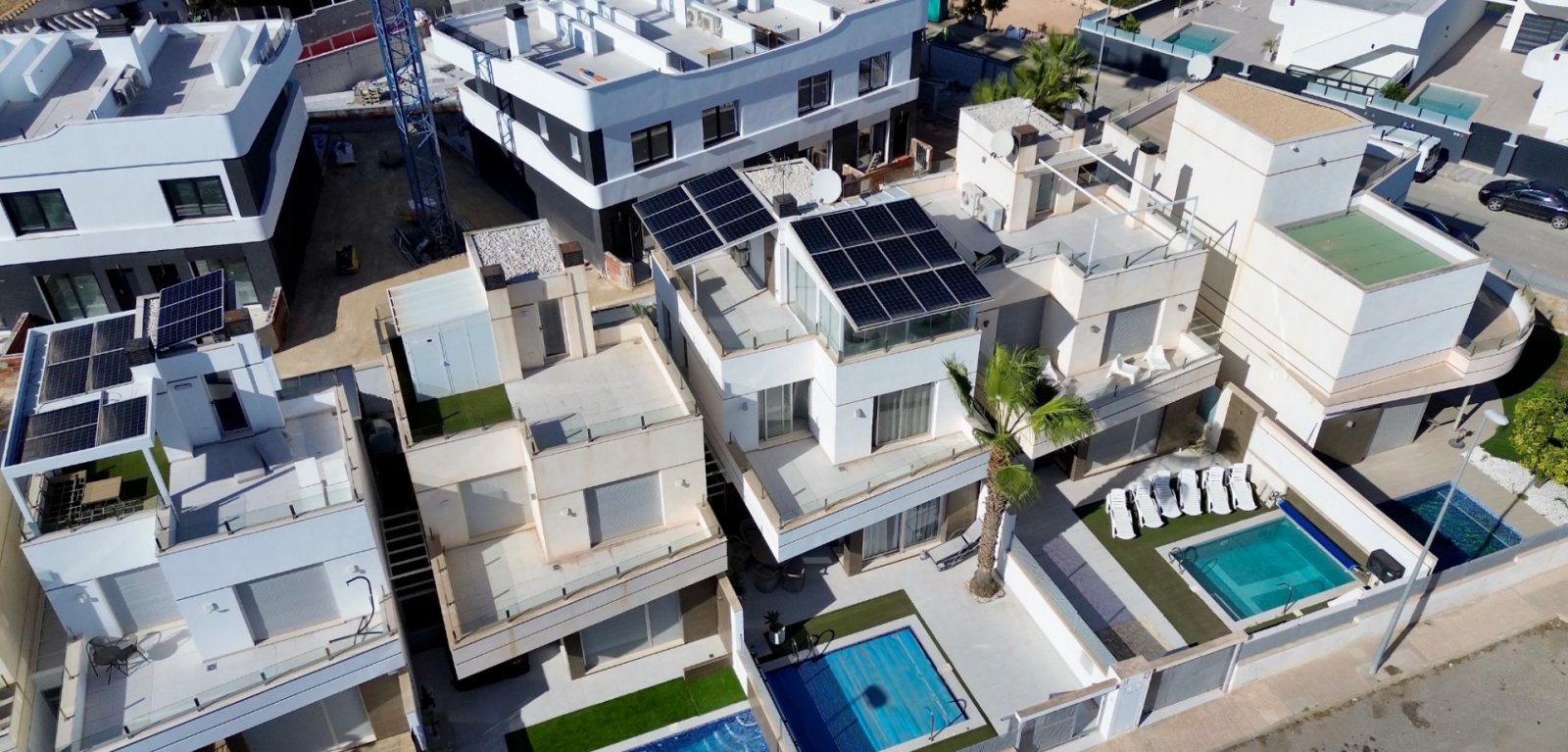 


Entdecken Sie dieses gepflegte freistehende Haus in der begehrten Gegend Lomas de Cabo Roig /