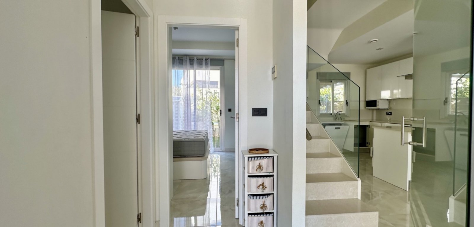 


Entdecken Sie dieses gepflegte freistehende Haus in der begehrten Gegend Lomas de Cabo Roig /