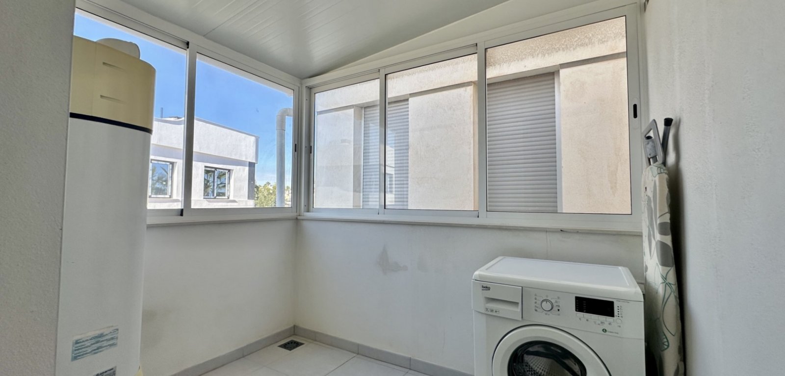 


Entdecken Sie dieses gepflegte freistehende Haus in der begehrten Gegend Lomas de Cabo Roig /