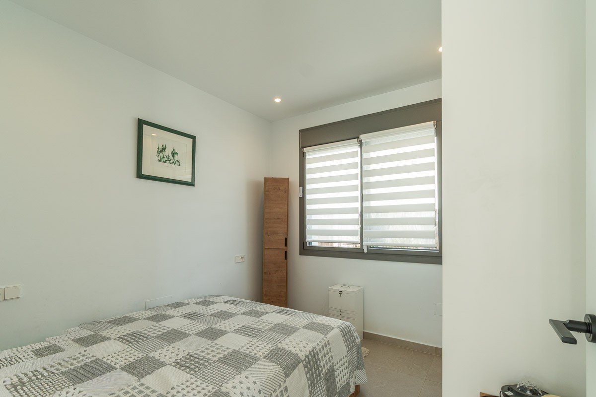 ✨ Modern Single-Storey Villa: Swimming Pool, Sea Views and Close to Zenia Boulevard Discover this delightful contemporary villa, ideally situated in
