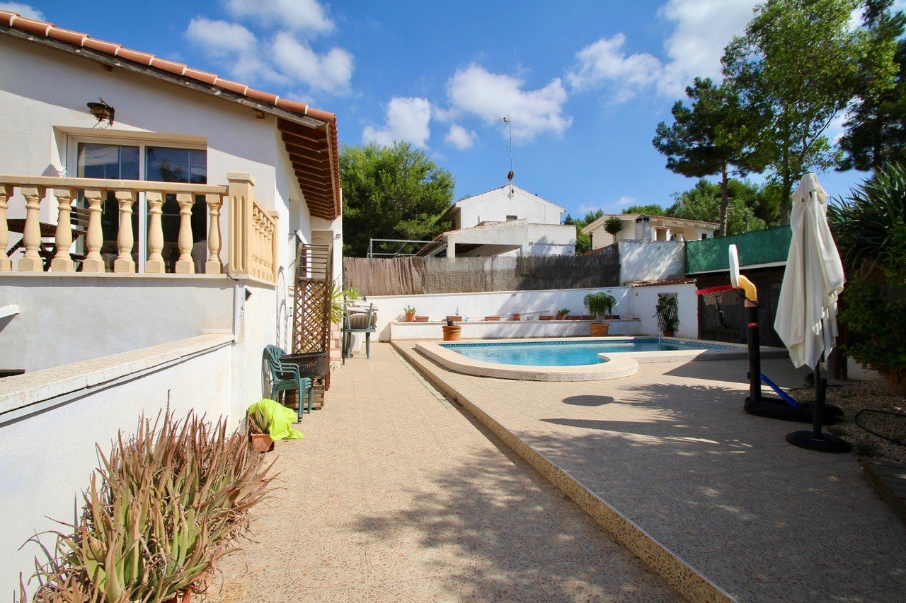 Spanish style country villa in Sucina with panoramic views.

Detached country villa on a plot of 683 m2 with off road par