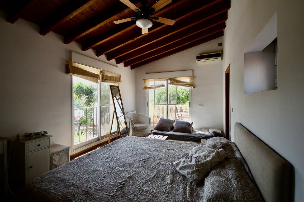 Spanish style country villa in Sucina with panoramic views.

Detached country villa on a plot of 683 m2 with off road par