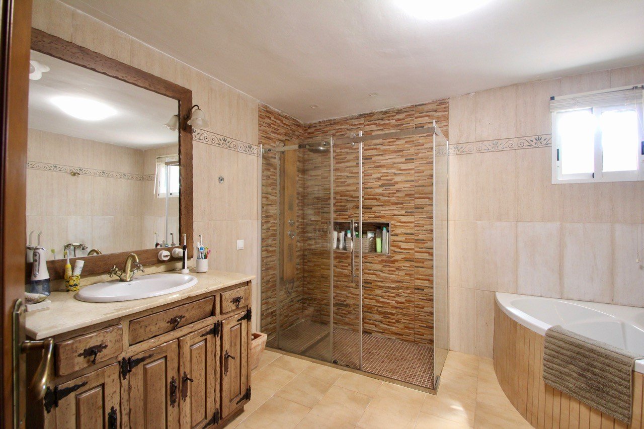 Spanish style country villa in Sucina with panoramic views.

Detached country villa on a plot of 683 m2 with off road par
