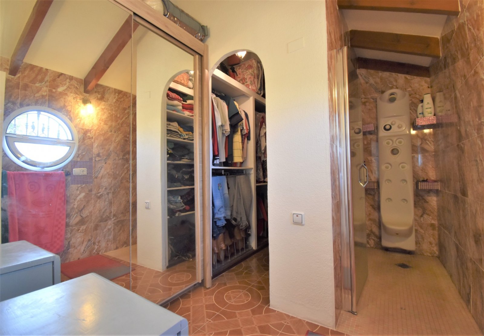 This South Facing, Absolutely Stunning, Four Bedroom, Detached Villa in Villamartin, is located just a couple of minutes drive from the Villamartin