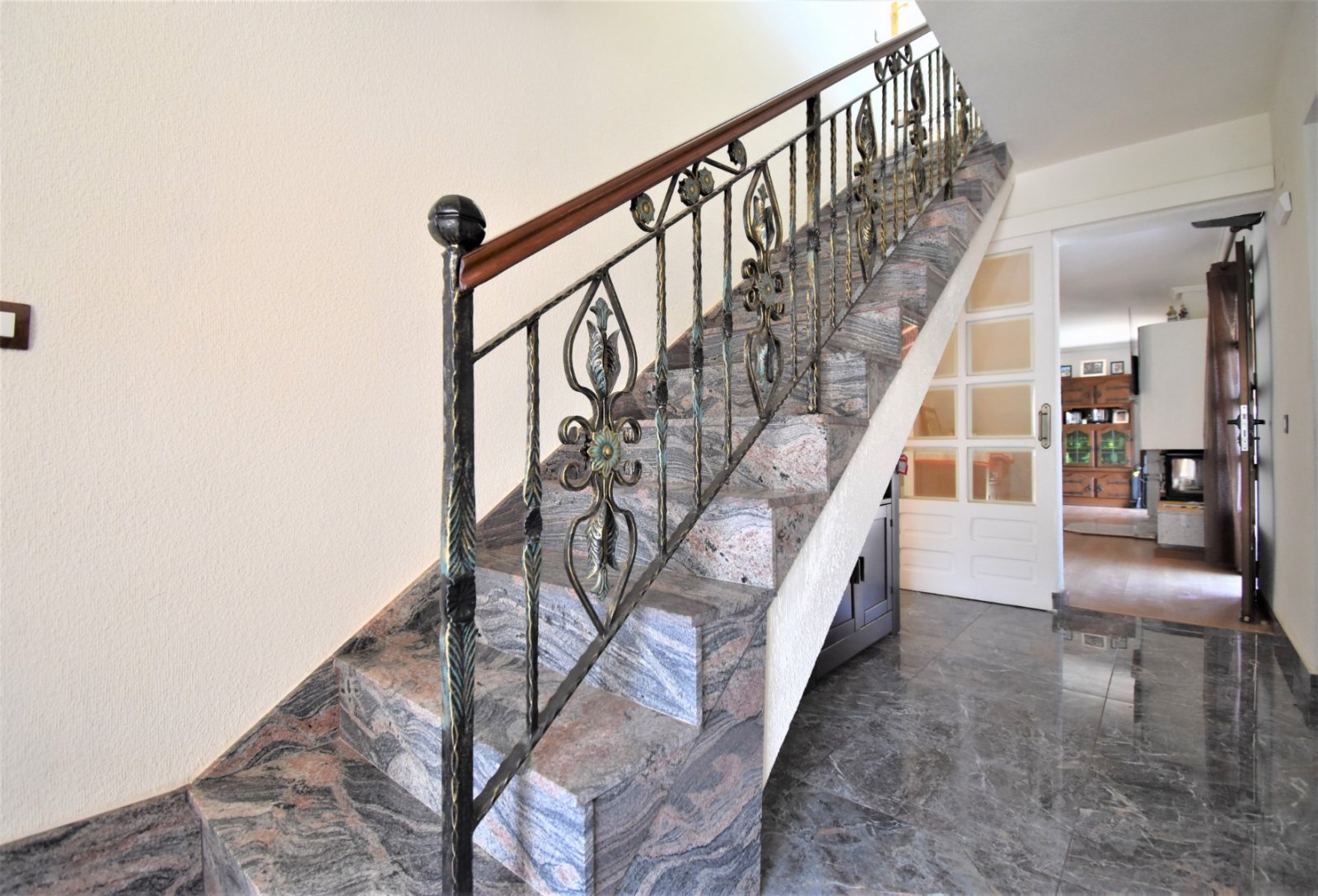 This South Facing, Absolutely Stunning, Four Bedroom, Detached Villa in Villamartin, is located just a couple of minutes drive from the Villamartin