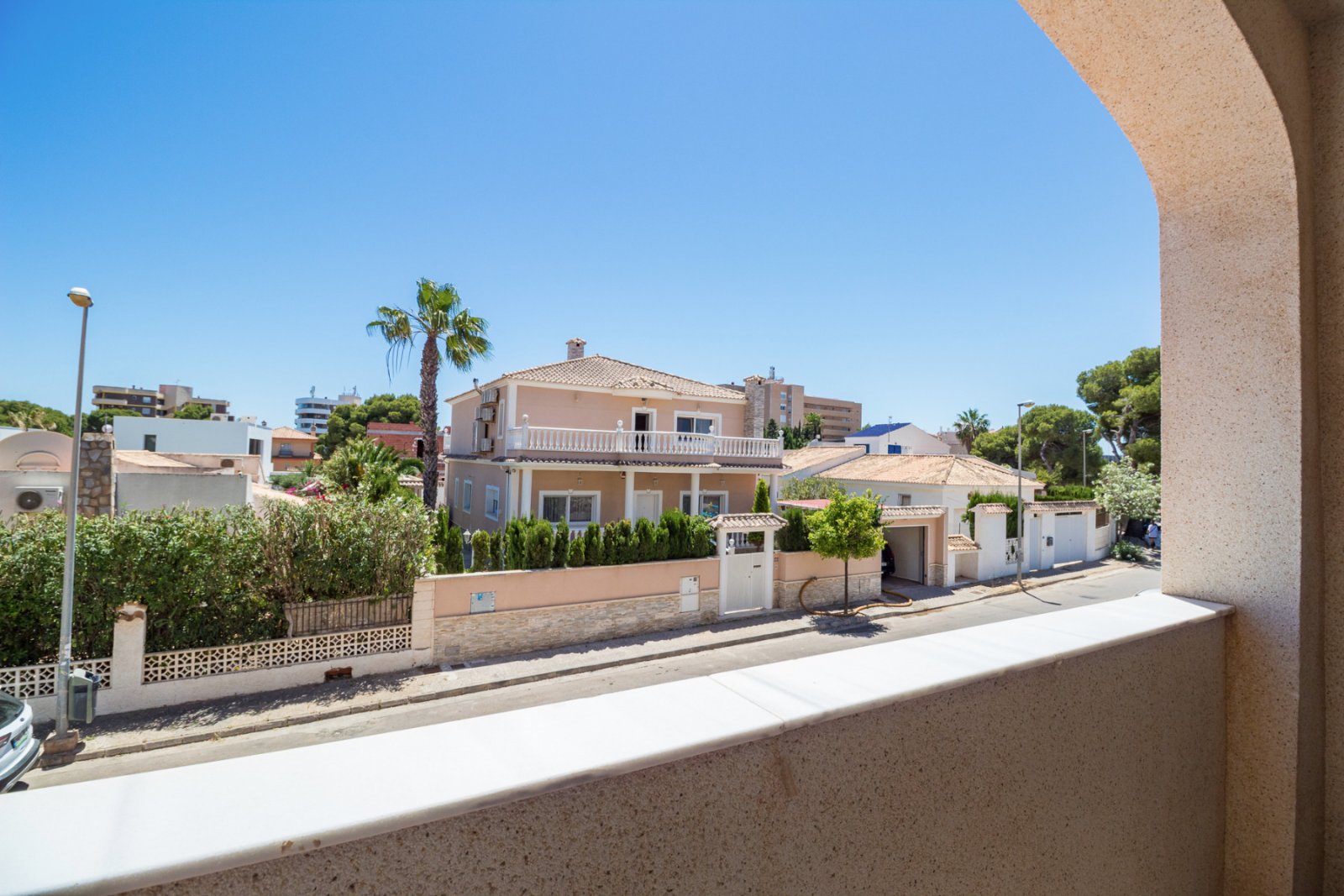 Wohnung im ersten Stock in La Zenia nur 700 Meter vom beliebten La Zenia Beach entfernt, bekannt für seinen Sandstrand, die entspannte Atmosphäre und