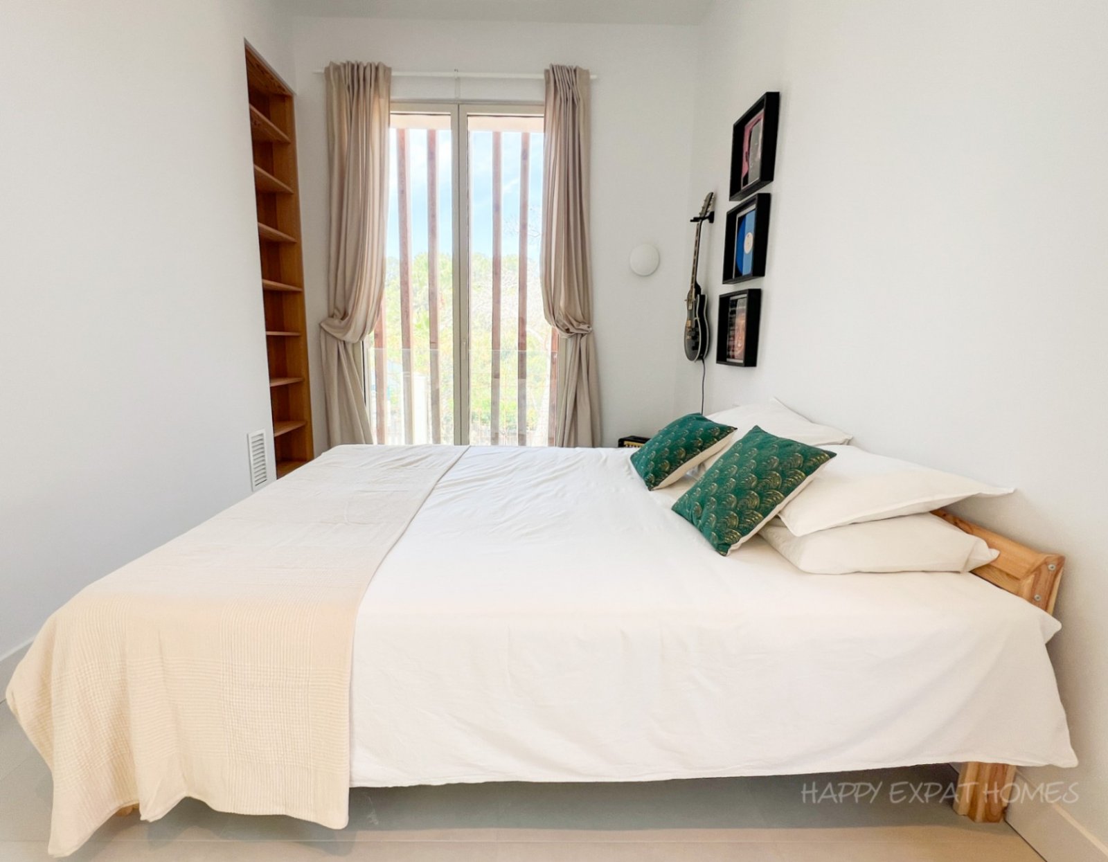 Zeitgenössische Öko-Villa: Wo Natur auf modernes Design trifftMas Alba – Ein nachhaltiges Refugium 5 Minuten von Sitges entfernt Erleben Sie ein Z