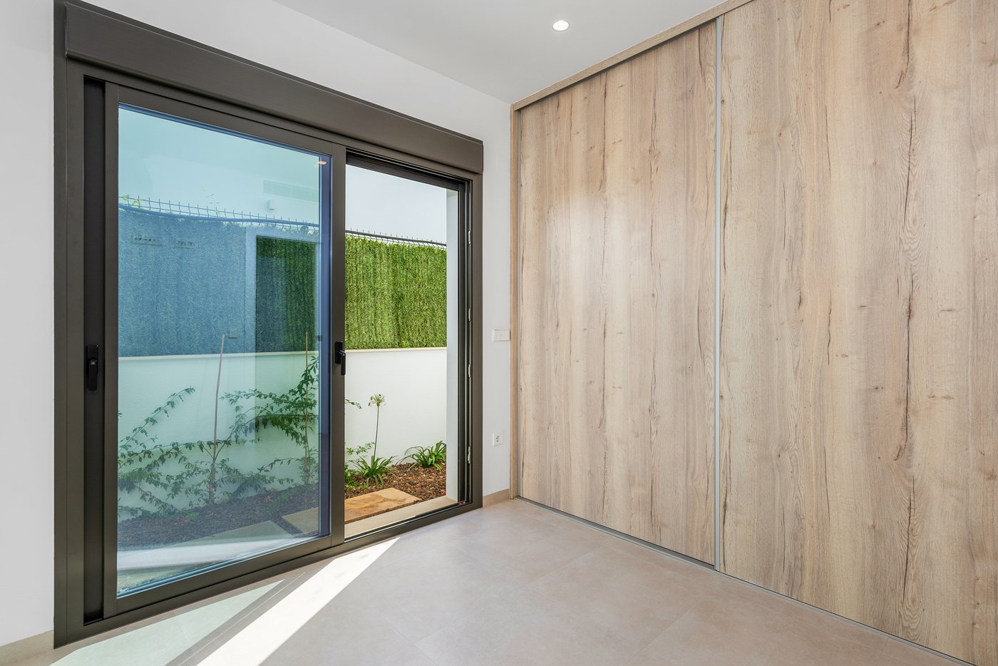 In der charmanten Stadt San Javier gelegen, bietet dieses freistehende Chalet eine perfekte Kombination aus Komfort und Stil. Entworfen für diejenige
