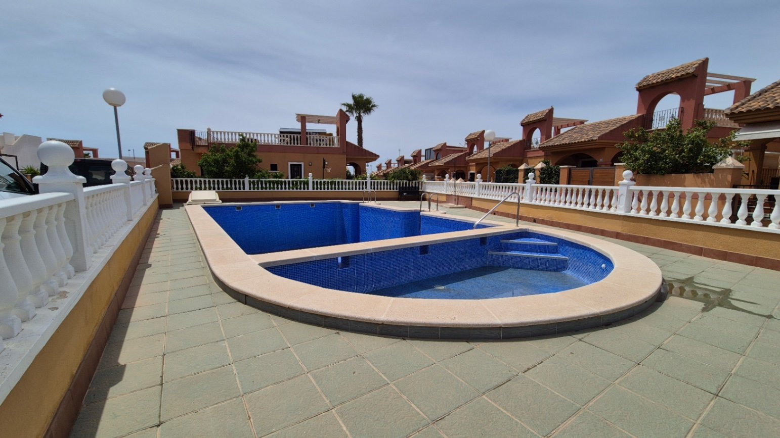 Charmante 2-Schlafzimmer-Villa in Aguas Nuevas, Sektor 25 - Torrevieja

Diese reizende, nach Südosten ausgerichtete, unabh
