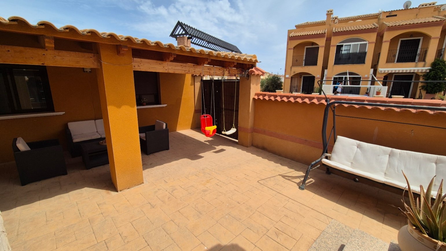 Charmante 2-Schlafzimmer-Villa in Aguas Nuevas, Sektor 25 - Torrevieja

Diese reizende, nach Südosten ausgerichtete, unabh