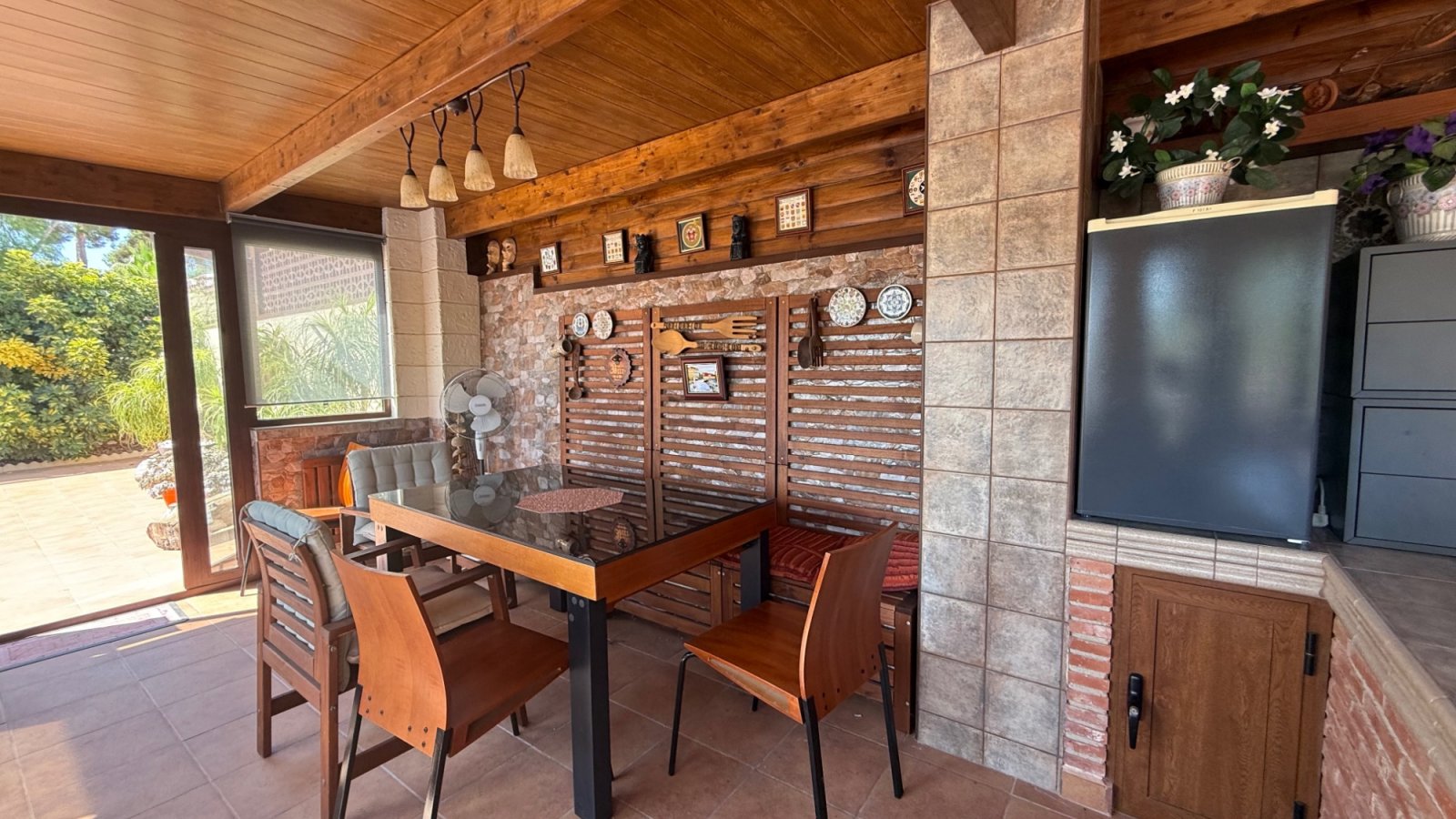Makellose 7-Schlafzimmer-Villa mit Salzwasserpool in Los Balcones

Entdecken Sie diese außergewöhnliche, komplett renovier