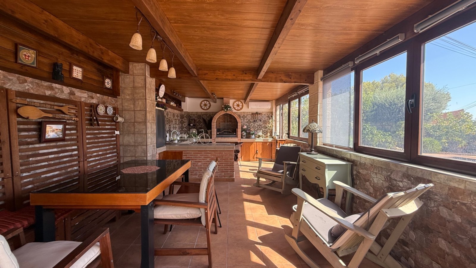 Makellose 7-Schlafzimmer-Villa mit Salzwasserpool in Los Balcones

Entdecken Sie diese außergewöhnliche, komplett renovier