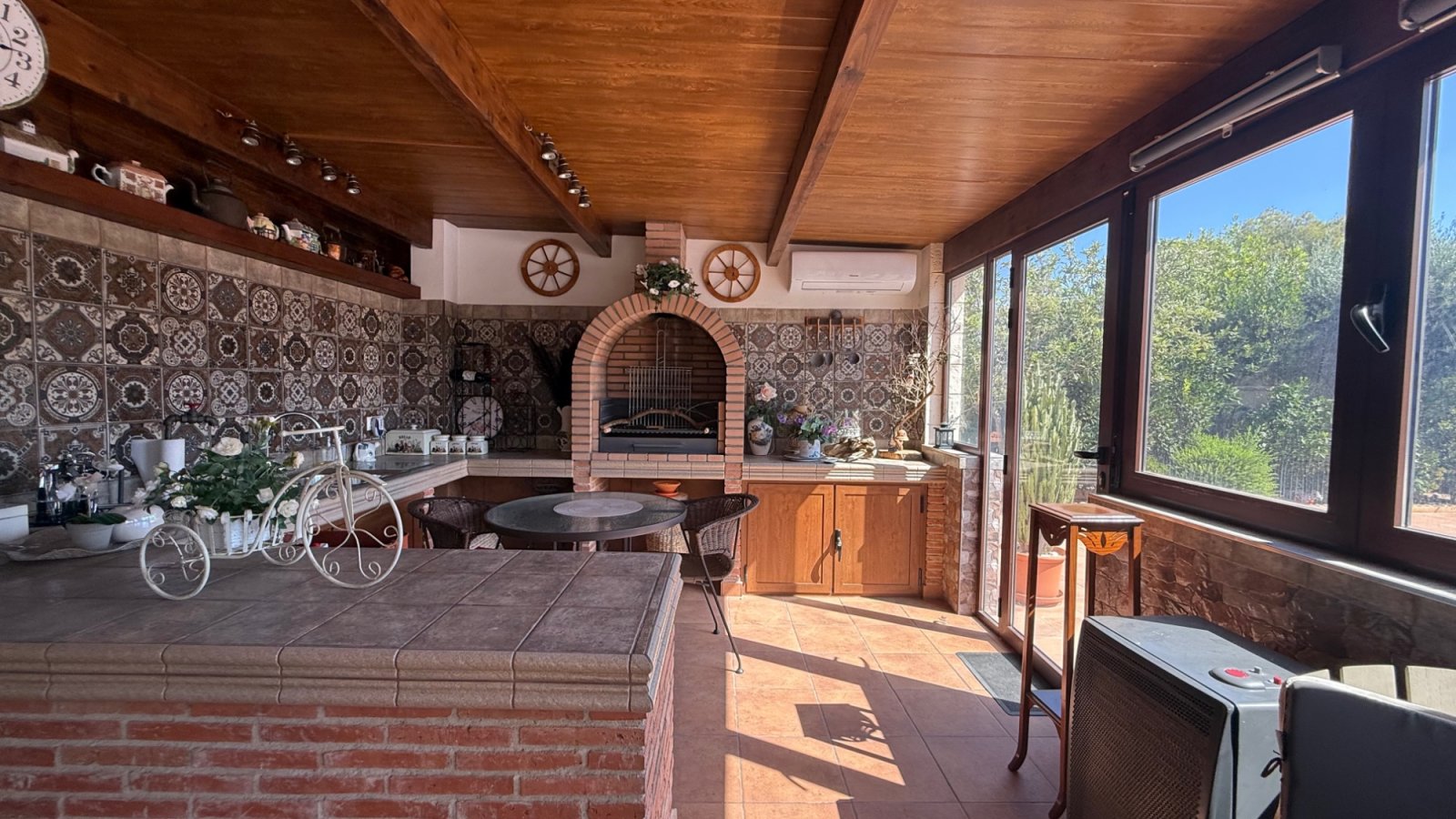 Makellose 7-Schlafzimmer-Villa mit Salzwasserpool in Los Balcones

Entdecken Sie diese außergewöhnliche, komplett renovier