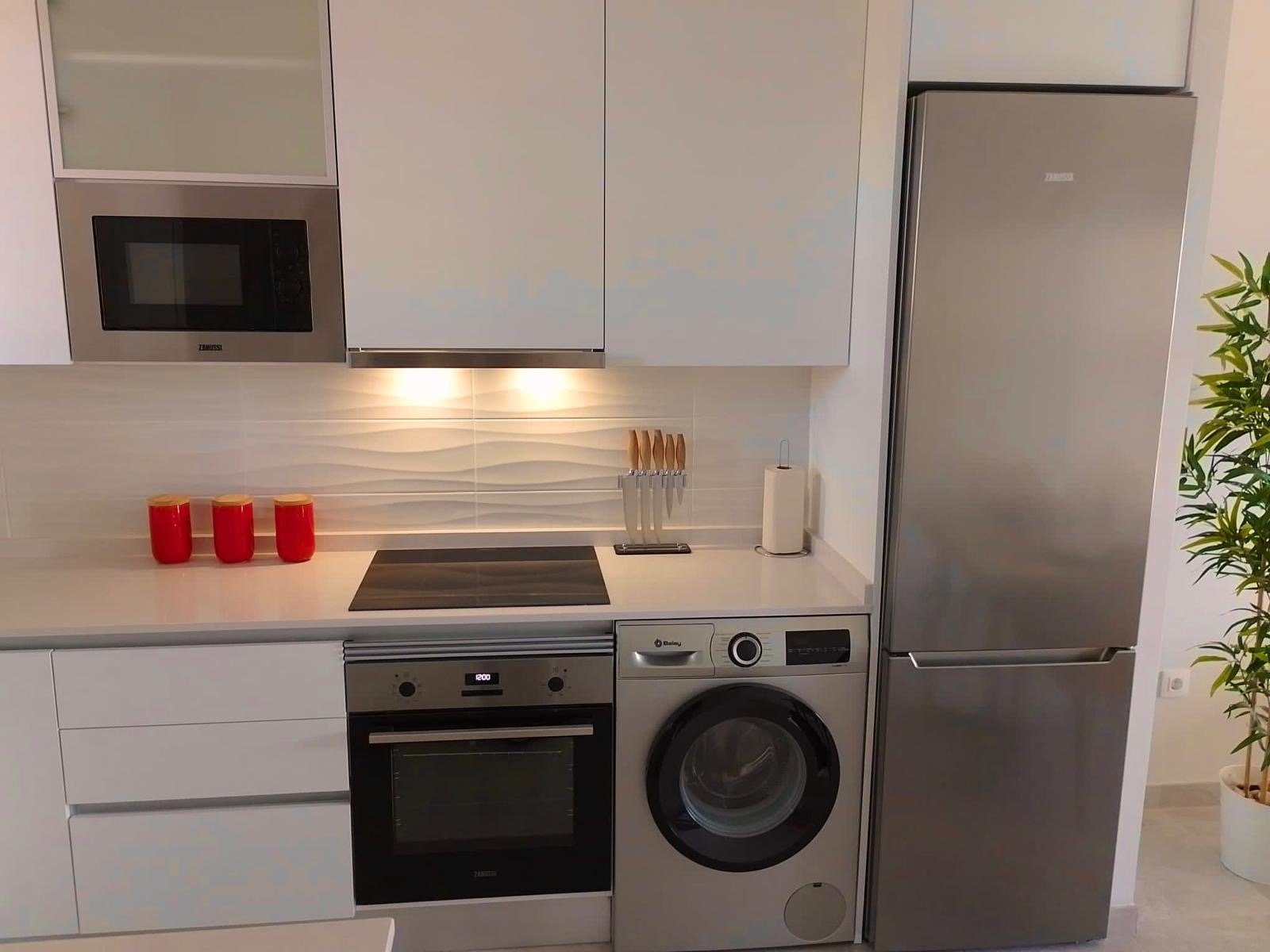 Charming Apartment in Orihuela
Welcome to this delightful two-bedroom apartment located in the picturesque area of Costa Blanca Sur, Orihu