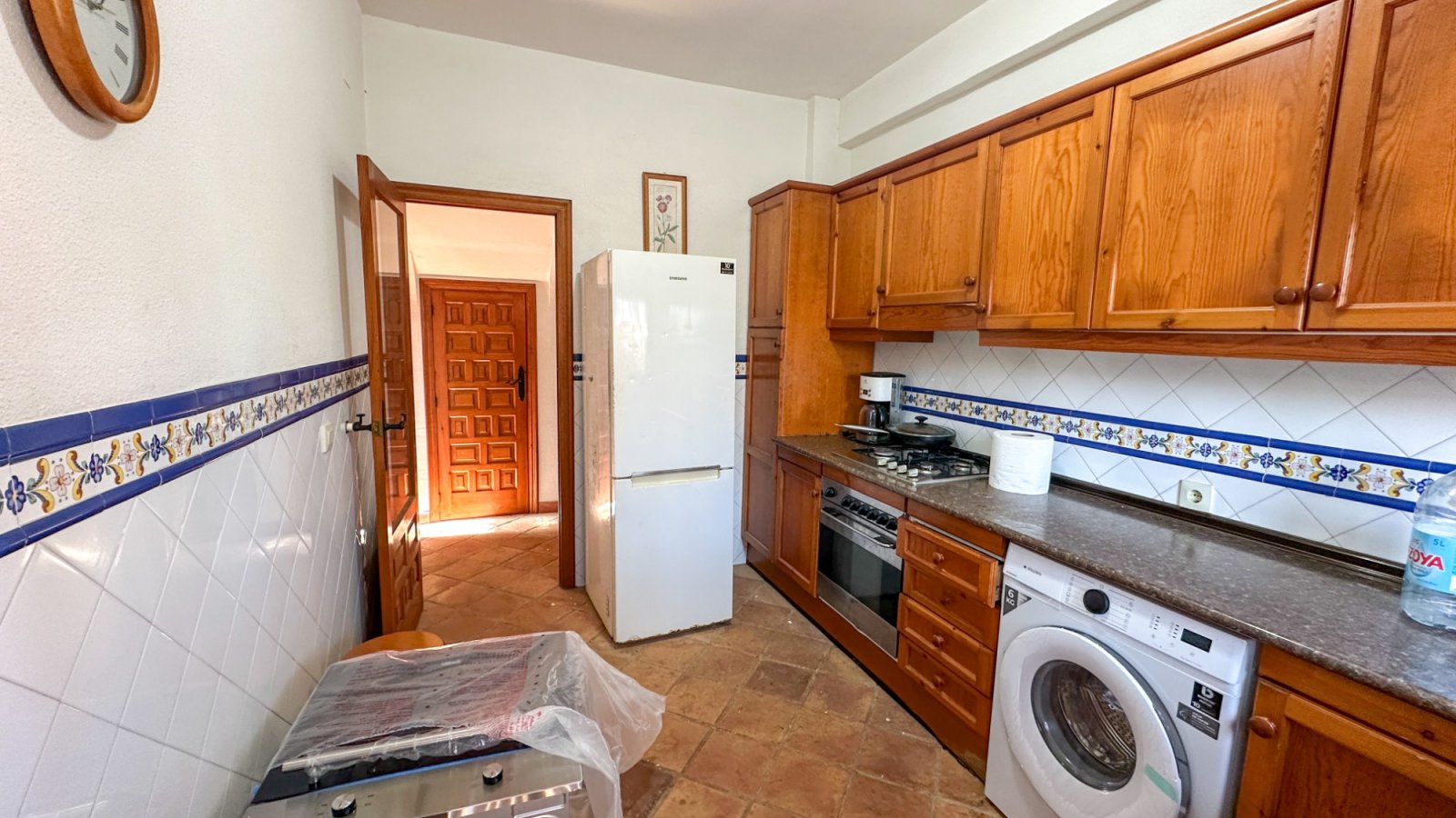  Wir präsentieren Ihnen diese einzigartige Villa im mediterranen Stil in Cabo Roig, einer der begehrtesten Gegenden der südlichen Costa Blanca und der