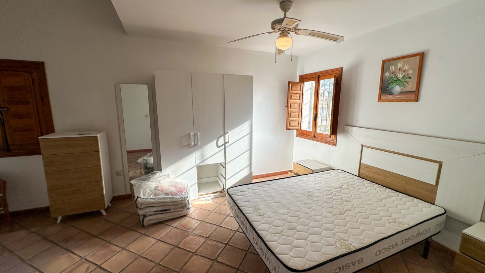  Wir präsentieren Ihnen diese einzigartige Villa im mediterranen Stil in Cabo Roig, einer der begehrtesten Gegenden der südlichen Costa Blanca und der