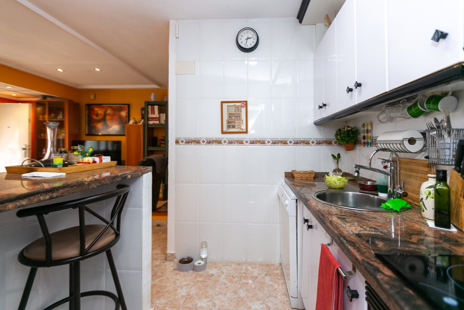 Dieses wunderschöne Eck-Quadhaus mit 85 m² Wohnfläche vereint Komfort, Stil und Funktionalität – ideal als ganzjähriger Wohnsitz oder als Ferienhaus