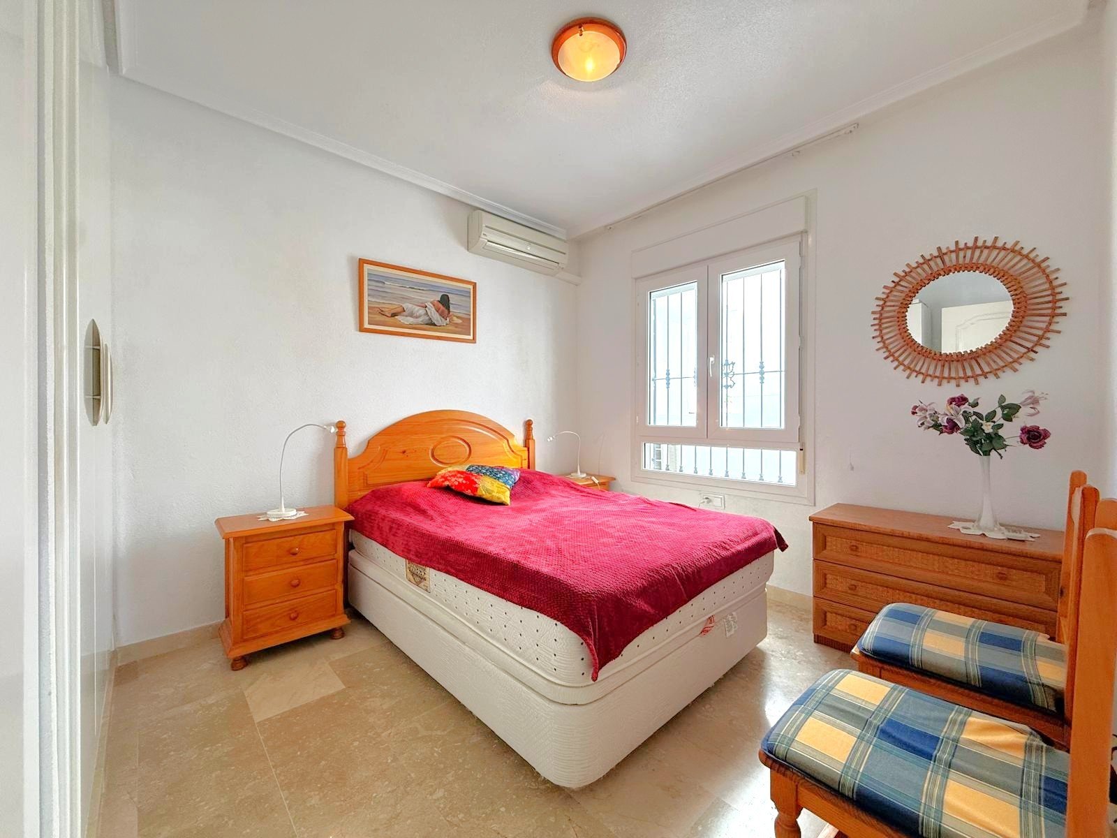  This 74m2 apartment offers a lovely balcony (8m2) with morning sun with views over the community gardens, &amp;#13;&amp;#13;
Situated only