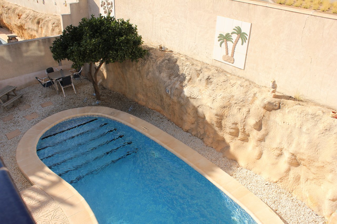   Fabulous renovated 5 bedroom villa with private pool, perfectly situated in the vibrant area of La Zenia. Offering a seamless blend of modern comfor
