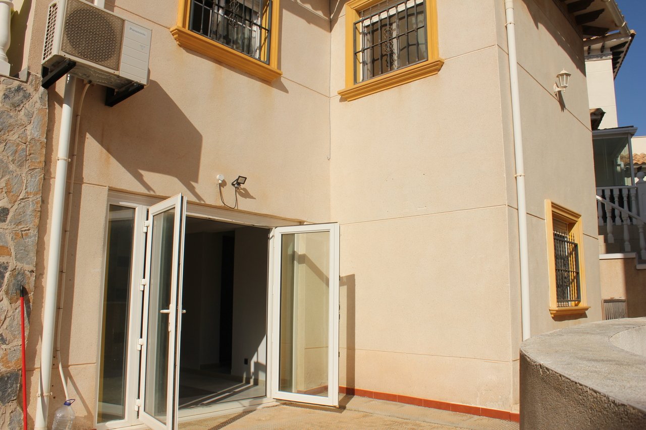   Fabulous renovated 5 bedroom villa with private pool, perfectly situated in the vibrant area of La Zenia. Offering a seamless blend of modern comfor