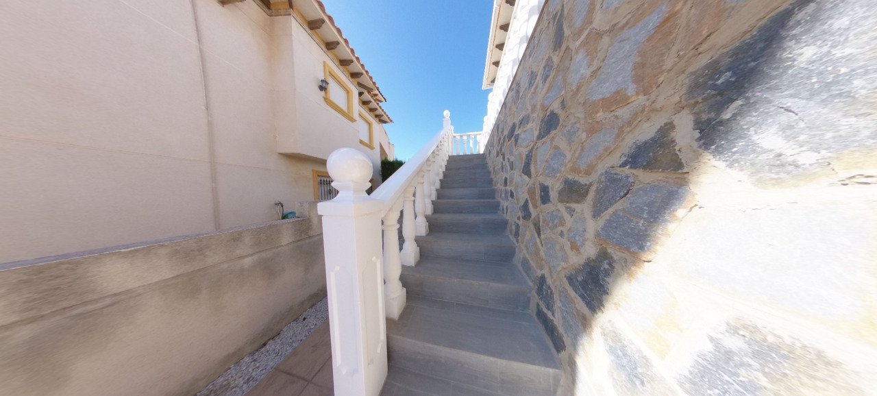   Fabulous renovated 5 bedroom villa with private pool, perfectly situated in the vibrant area of La Zenia. Offering a seamless blend of modern comfor