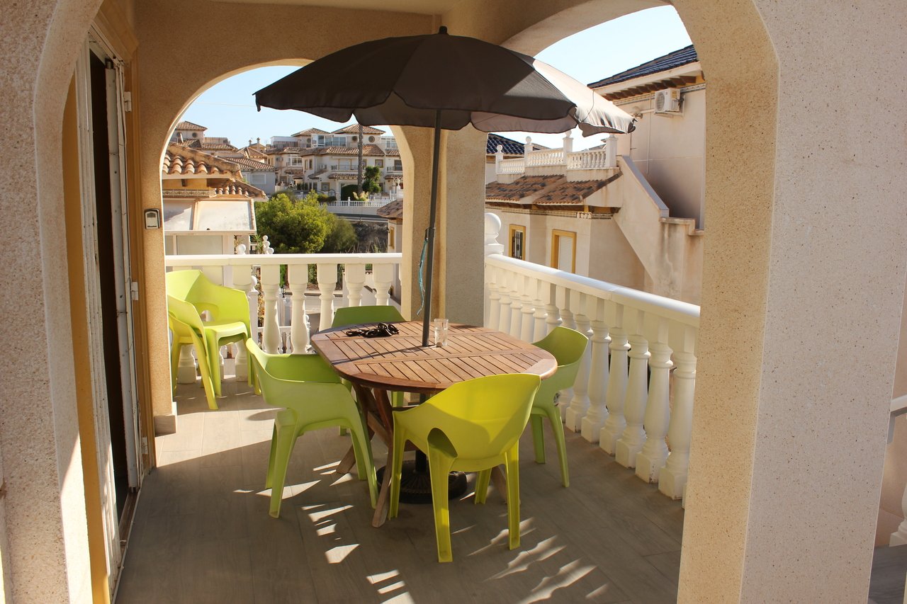   Fabulous renovated 5 bedroom villa with private pool, perfectly situated in the vibrant area of La Zenia. Offering a seamless blend of modern comfor