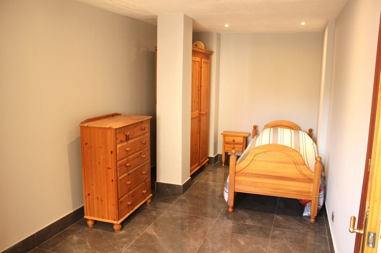   Fabulous renovated 5 bedroom villa with private pool, perfectly situated in the vibrant area of La Zenia. Offering a seamless blend of modern comfor