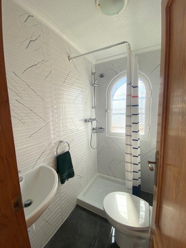  Fabulous renovated 5 bedroom villa with private pool, perfectly situated in the vibrant area of La Zenia. Offering a seamless blend of modern comfor