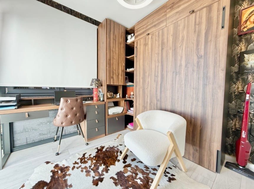 

Diese wunderschön renovierte freistehende Villa in der begehrten Gegend von Lomas de Cabo Roig verbindet modernes Design