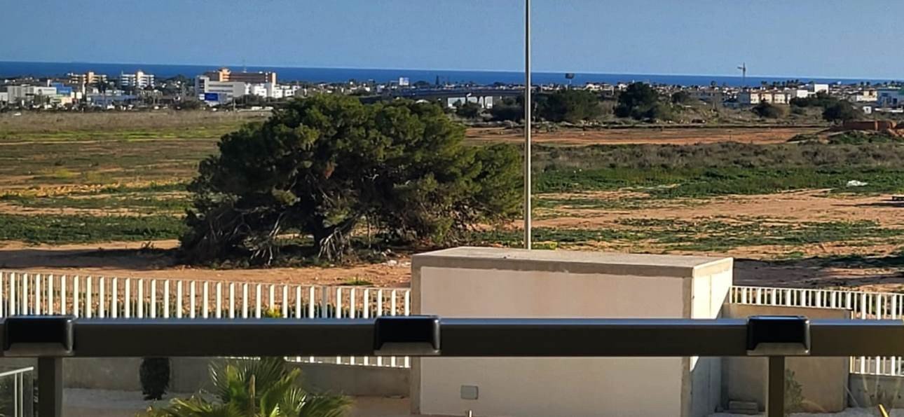  Elegantes mediterranes Wohnen in Villamartín Gardens, Orihuela Costa
Entdecken Sie modernes, mediterranes Wohnen in diesem wunderschön ausg