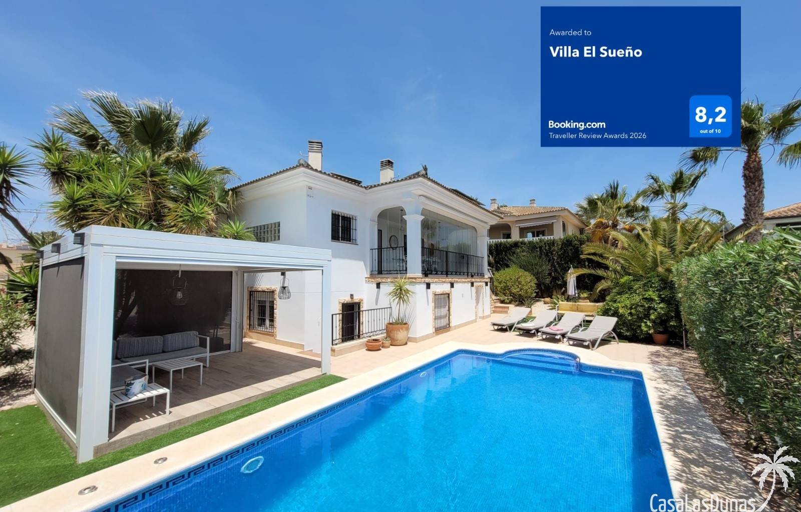 Die Villa El Sueño am Rande von La Marina (San Fulgencio) bietet dank ihrer erhöhten Lage einen luxuriösen Rückzugsort mit atemberaubendem Panoramabl