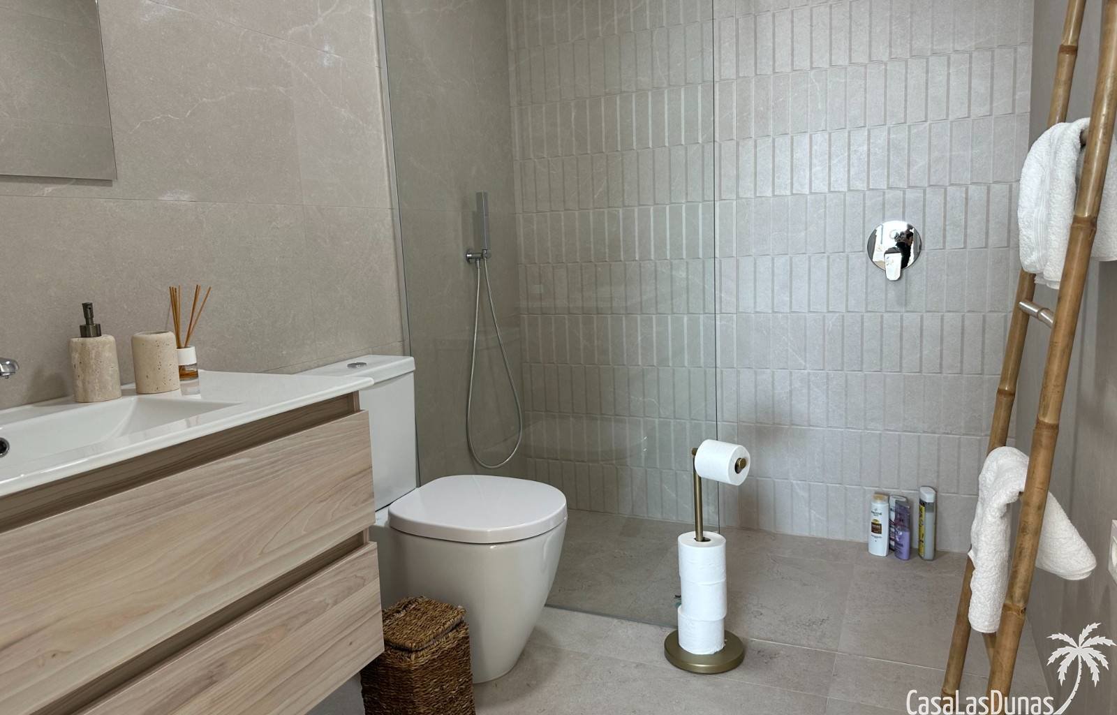 Luxuriöse Ferienvilla mit privatem Pool in Benijófar – Villa Bella Sol
Willkommen in der Villa Bella Sol , einer modernen Ferienvilla in Benijófar a