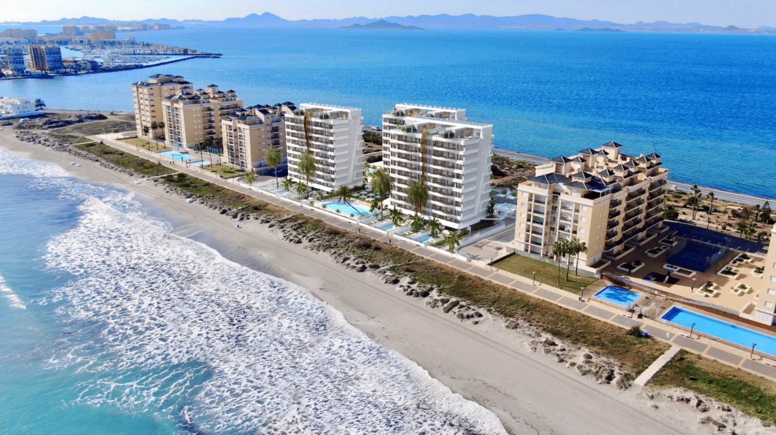 In der charmanten Stadt San Javier gelegen, bietet dieses Wohnresort eine einzigartige Gelegenheit, das Leben am Meer zu genießen. Mit insgesamt 85 I
