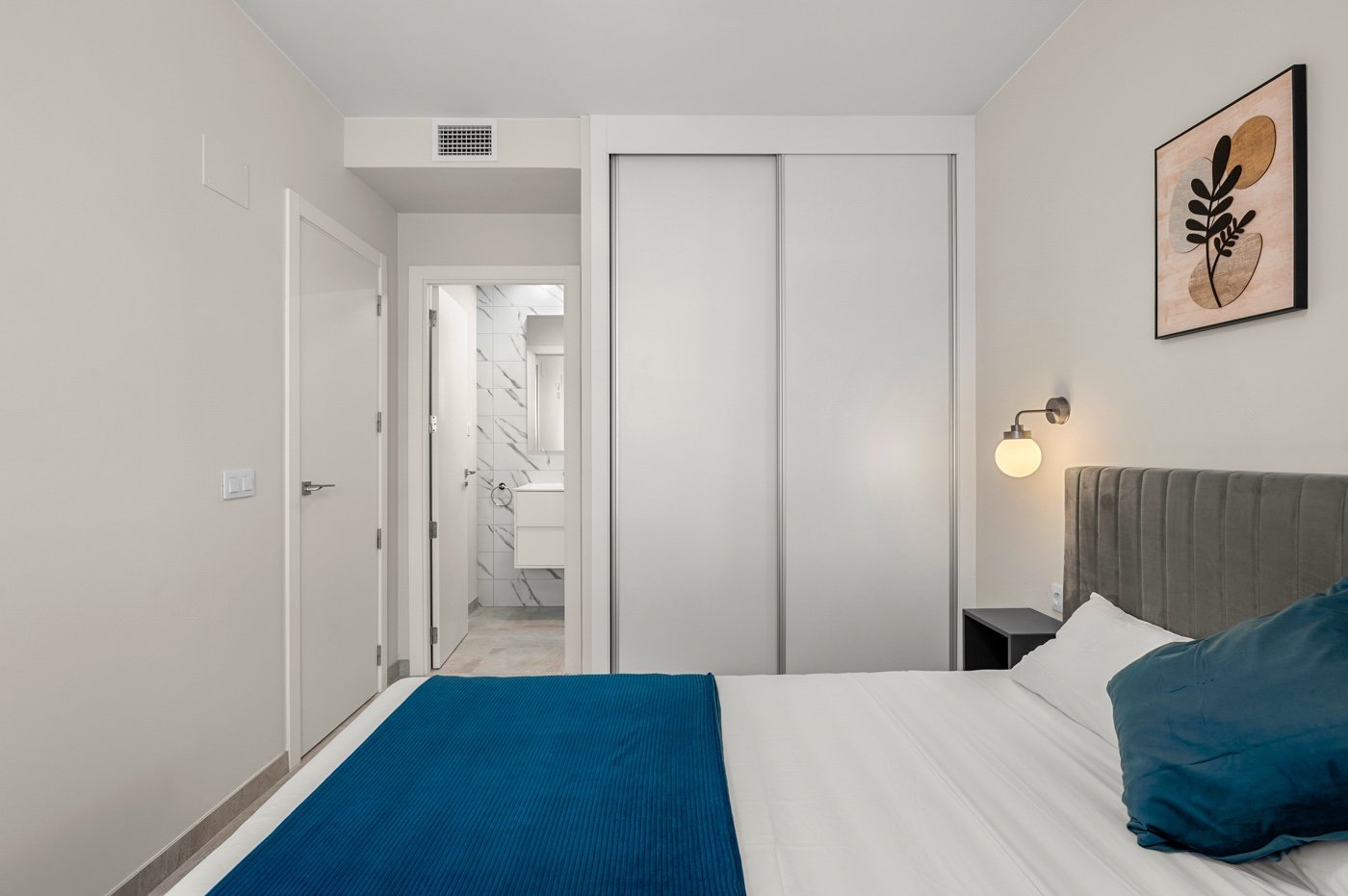 Exklusive, 2023 erbaute Wohnung im zweiten Stock der renommierten Wohnanlage Aire de TM – die perfekte Wahl für alle, die Komfort, Design und hohe Le