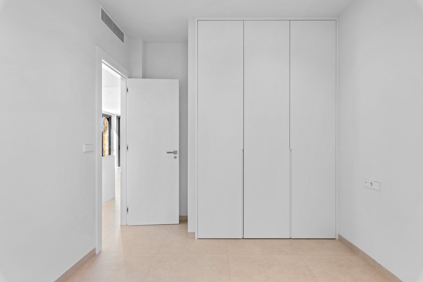 Diese exklusive Sammlung freistehender Chalets befindet sich in der charmanten Stadt San Javier und bietet ein einzigartiges Wohnerlebnis. Mit nur se