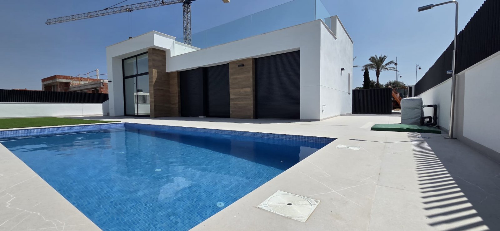 Im prestigeträchtigen Condado de Alhama gelegen, bieten diese Immobilien eine perfekte Kombination aus Luxus und Komfort. Mit insgesamt 47 Einheiten