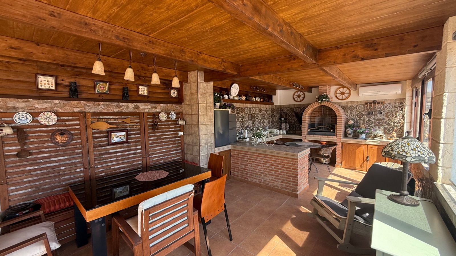 Makellose 7-Schlafzimmer-Villa mit Salzwasserpool in Los Balcones

Entdecken Sie diese außergewöhnliche, komplett renovier