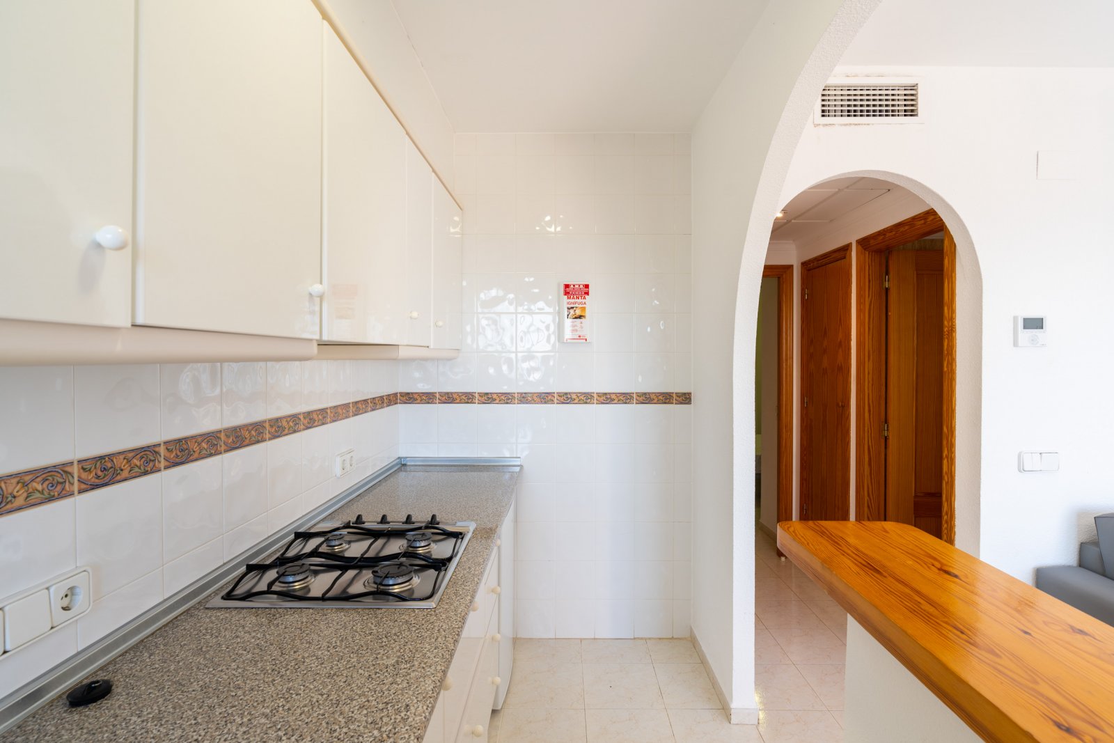 In der schönen Stadt Calpe gelegen, bietet diese Wohnanlage eine Vielzahl von Wohnmöglichkeiten, die auf unterschiedliche Bedürfnisse und Vorlieben z