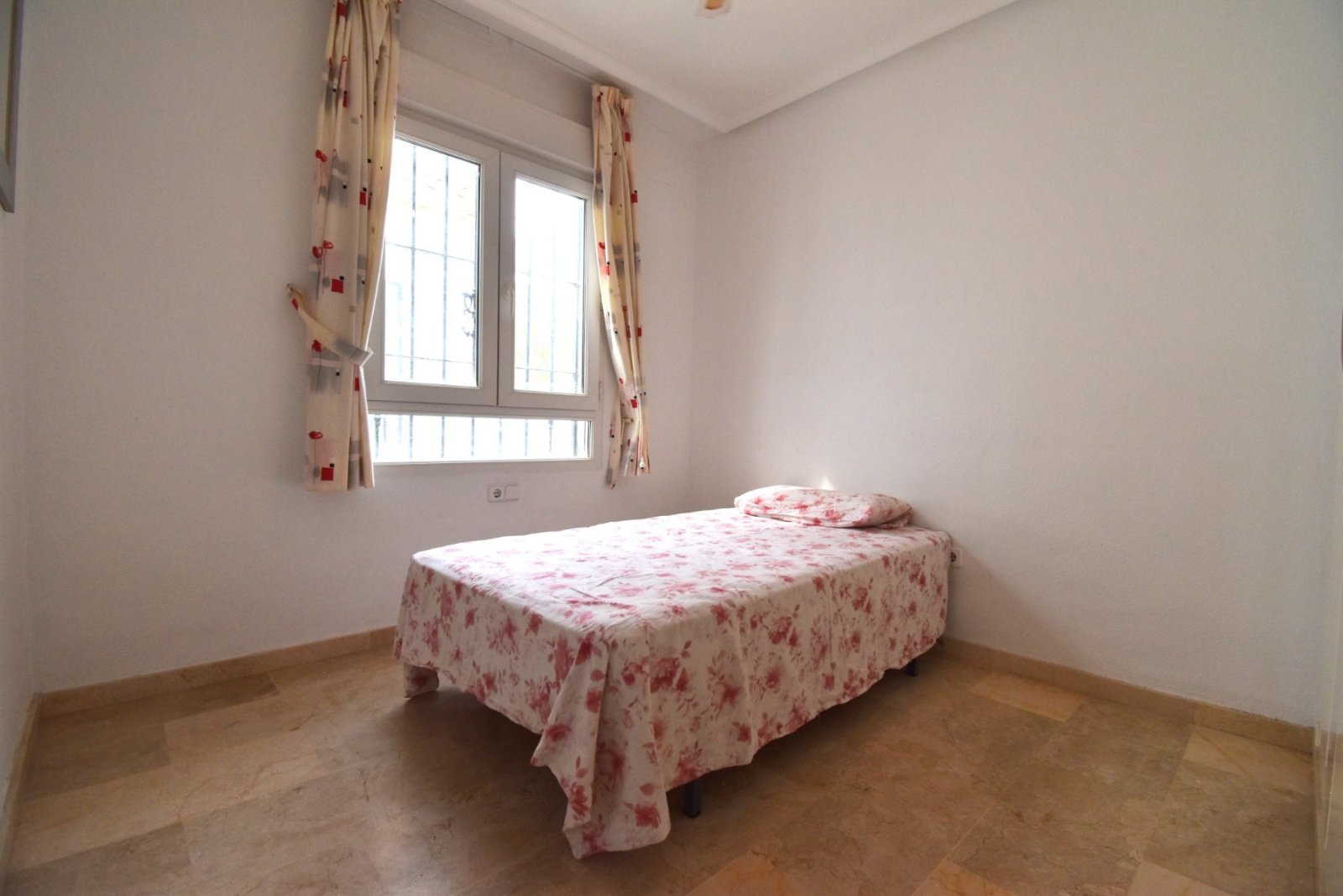 This East Facing, Two Bedroom, Second Floor Apartment in Villamartin is located in a superb position on the Orihuela Costa, just ten metres from the